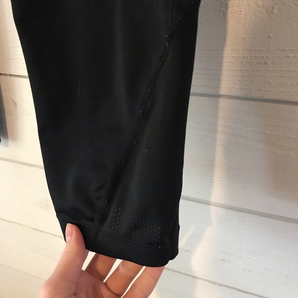 Black nike pro capris - Picture 4 of 4